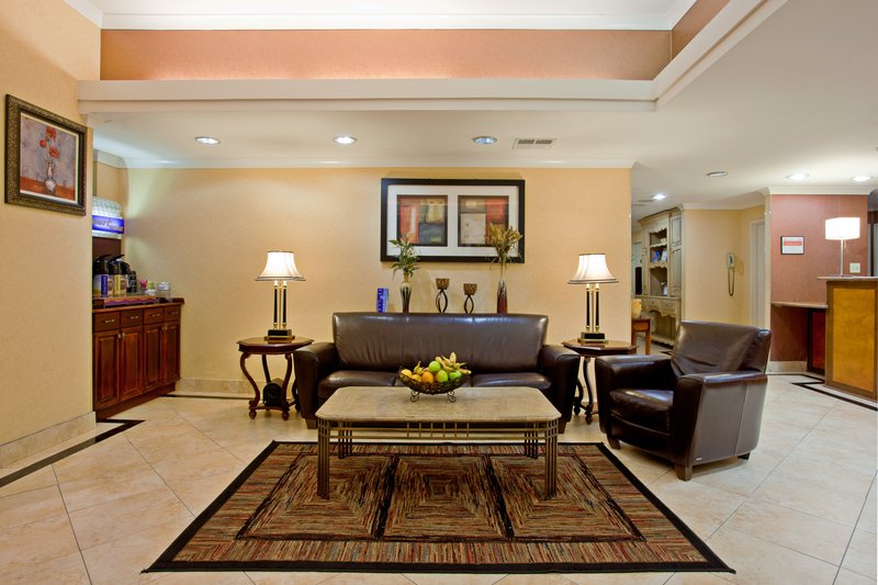 Holiday Inn Express SAN DIEGO-LA MESA (SDSU AREA) - Guatay, CA