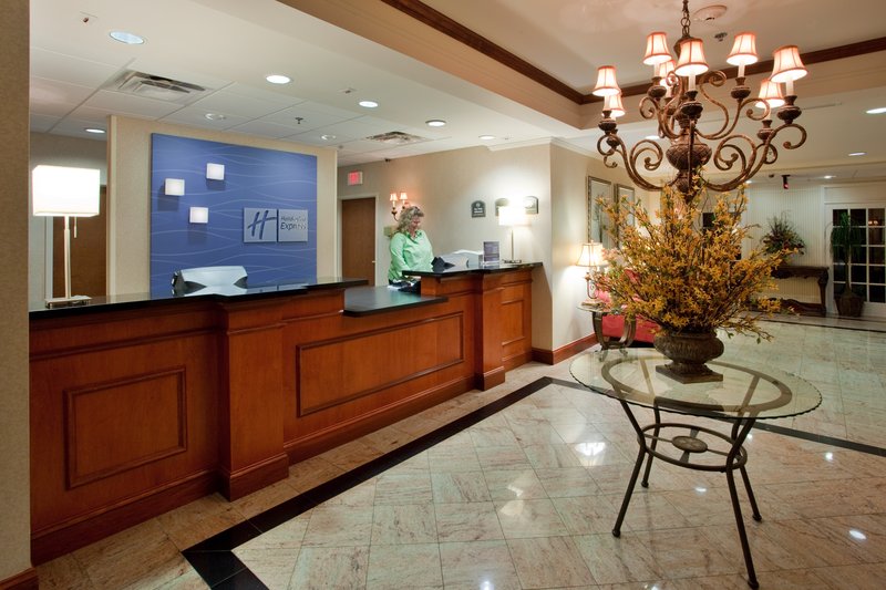 Holiday Inn Express & Suites WALTERBORO I-95 - Walterboro, SC