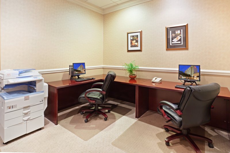 Crowne Plaza Charlotte Uptown - Charlotte, NC