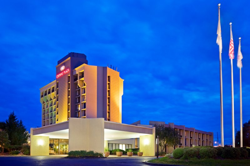 Crowne Plaza Hotel Somerset-Bridgewater - Somerset, NJ