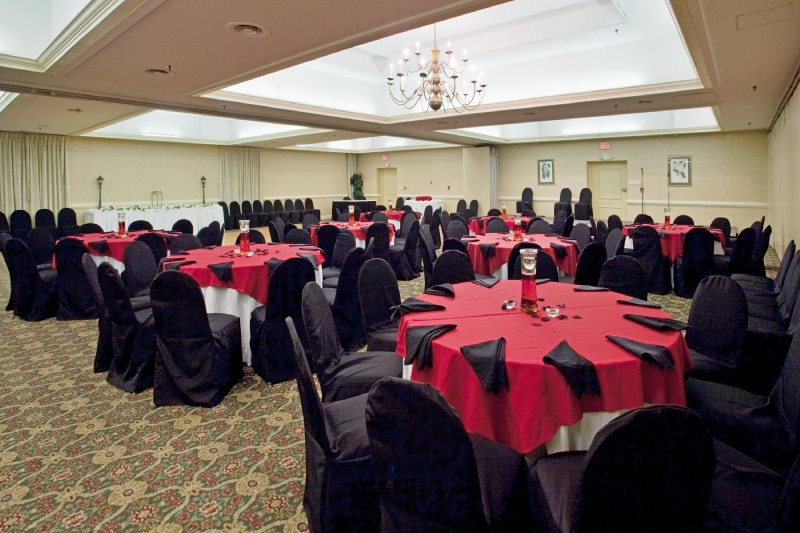 Doubletree By Hilton Hotel Raleigh-Brownstone-University - Raleigh, NC