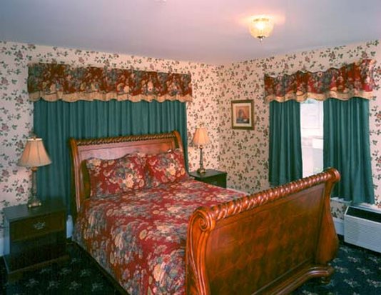 Bar Harbor Manor - Bar Harbor, ME