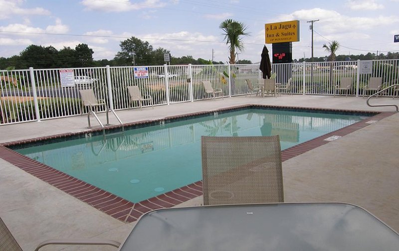 La Jagu Inn & Suites - Winnfield, LA