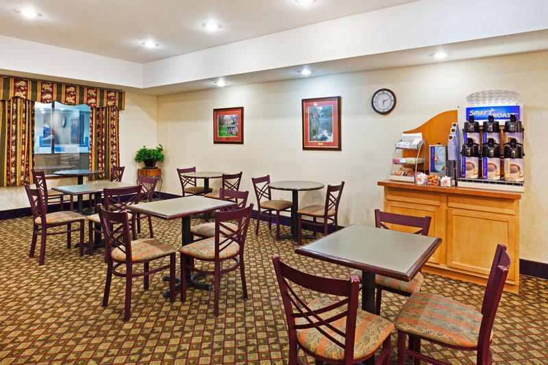 Holiday Inn Express-Southwest - Nicholasville, KY
