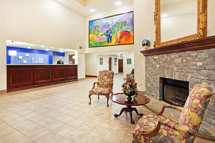 Holiday Inn Express-Southwest - Nicholasville, KY