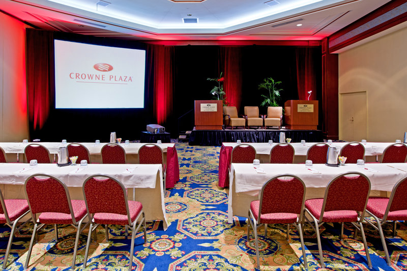 Crowne Plaza-Springfield - Mount Pulaski, IL