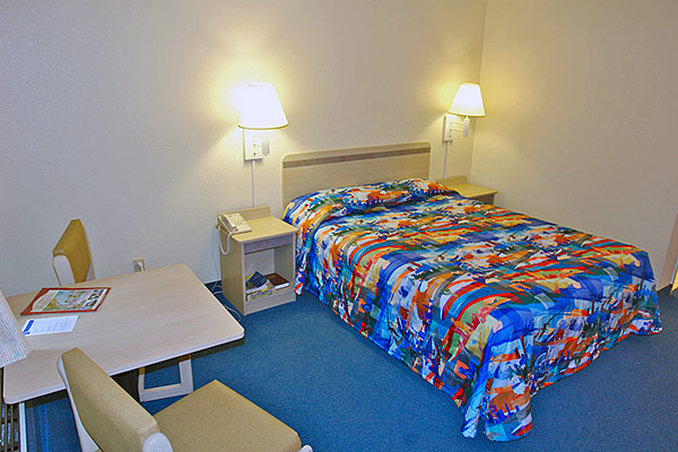 Motel 6 Gibbstown, NJ - Gibbstown, NJ