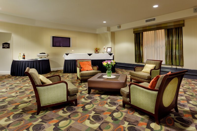 Holiday Inn Express & Suites LATHAM - Albany, NY