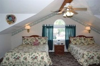 Canyon Country Inn Bed & Breakfast - Williams, AZ