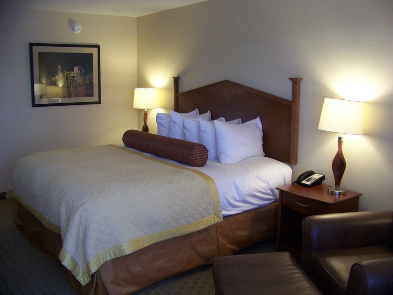 Norfolk Country Inn & Suites - Norfolk, NE