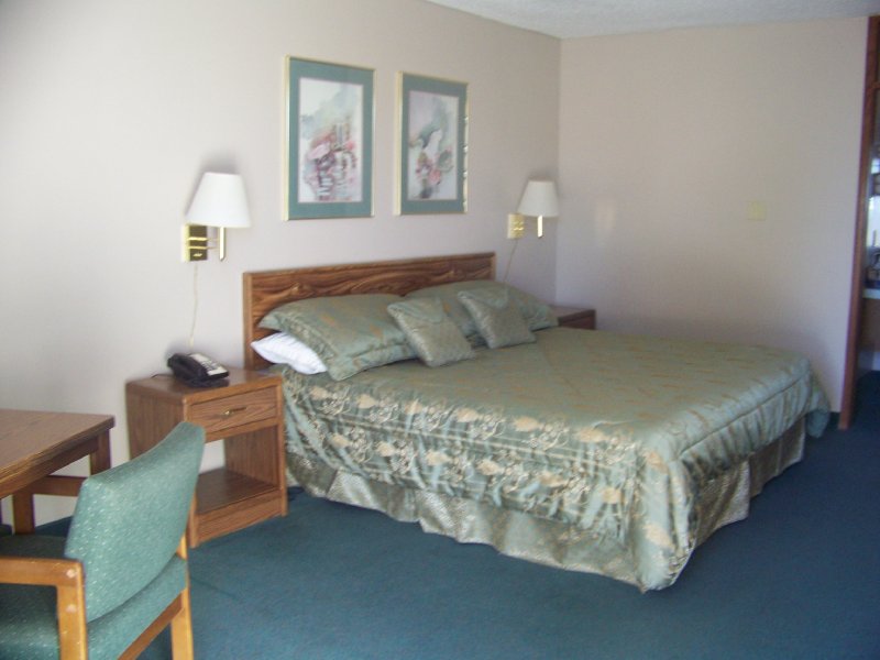 Norfolk Country Inn & Suites - Norfolk, NE