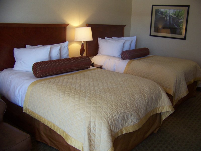 Norfolk Country Inn & Suites - Norfolk, NE