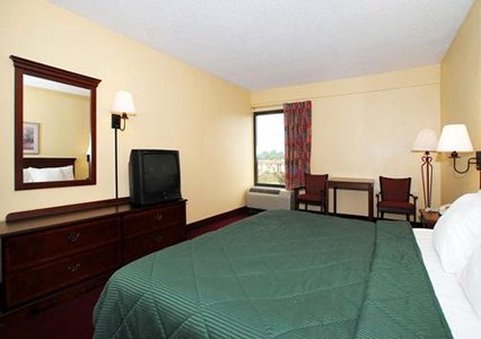 Quality Inn - Mullins, SC