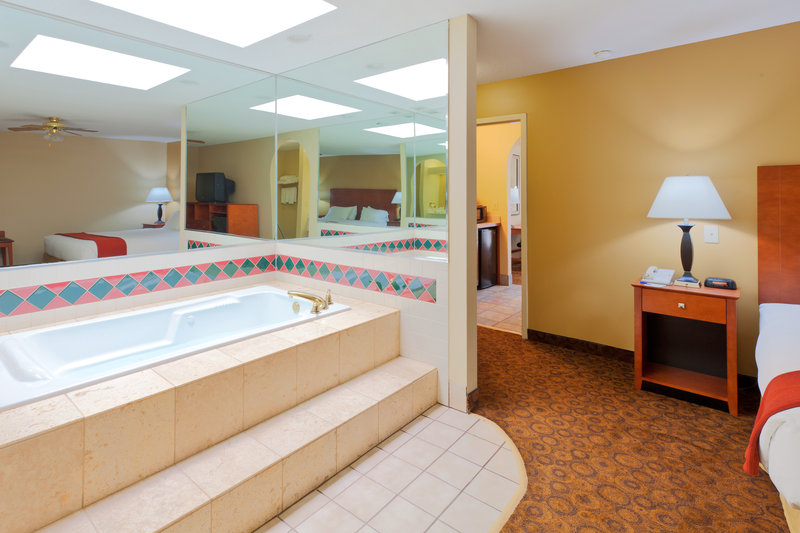 Holiday Inn Express & Suites BIRMINGHAM NE - TRUSSVILLE - Trussville, AL