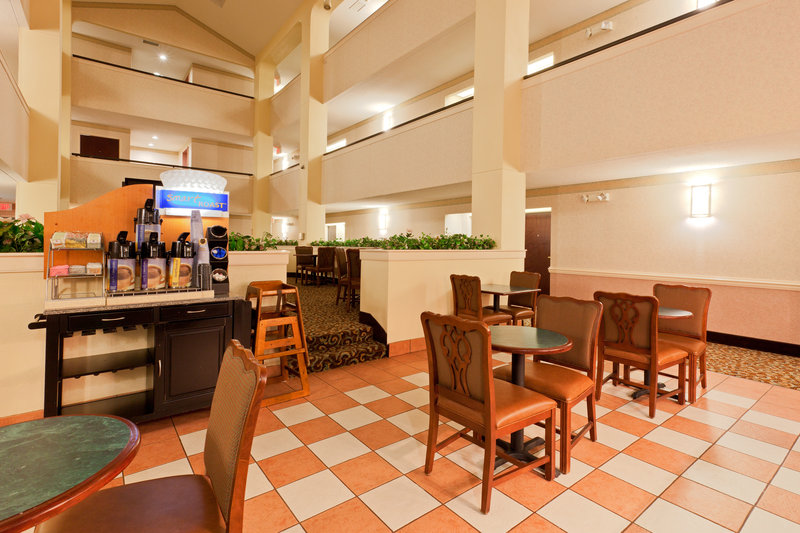 Holiday Inn Express & Suites BIRMINGHAM NE - TRUSSVILLE - Trussville, AL