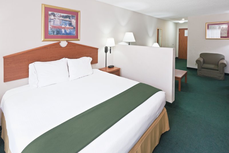 Holiday Inn Express & Suites VINITA - Quapaw, OK