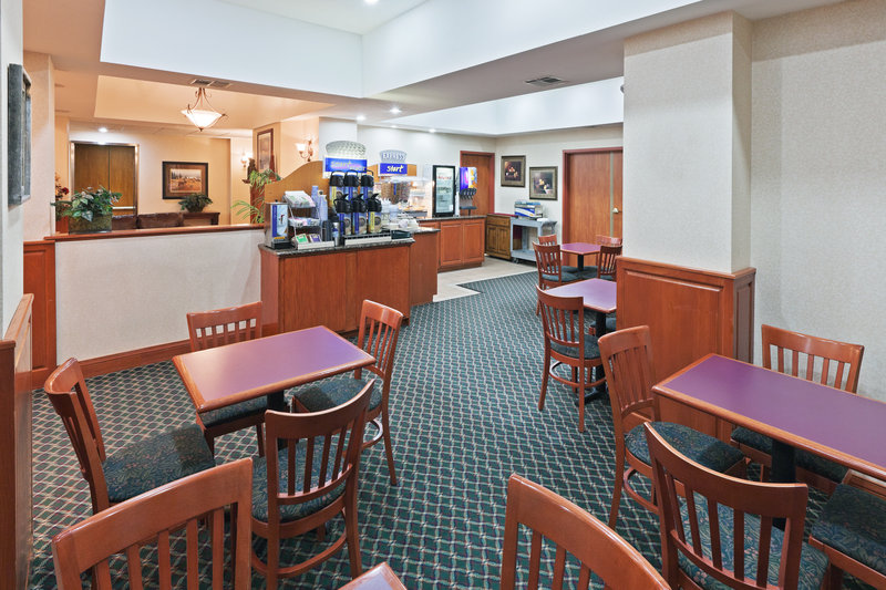 Holiday Inn Express & Suites VINITA - Quapaw, OK