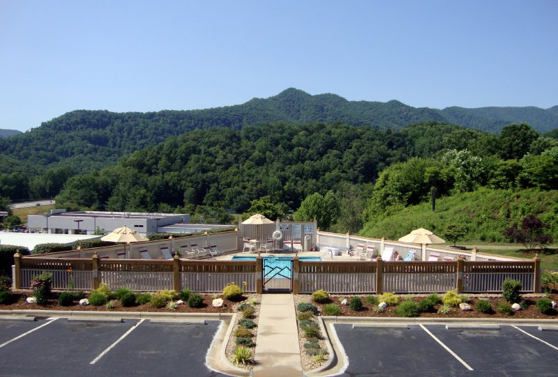 Best Western Smokey Mountain Inn - Waynesville, NC