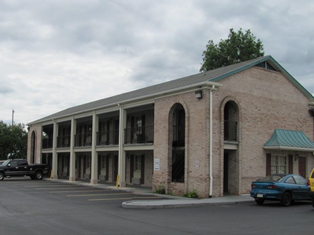 Red Carpet Inn - Hanover, PA