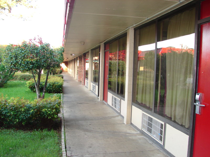 Columbus Inn & Suites - Columbus, MS
