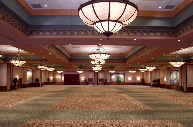 Chateau On The Lake Resort - Branson, MO