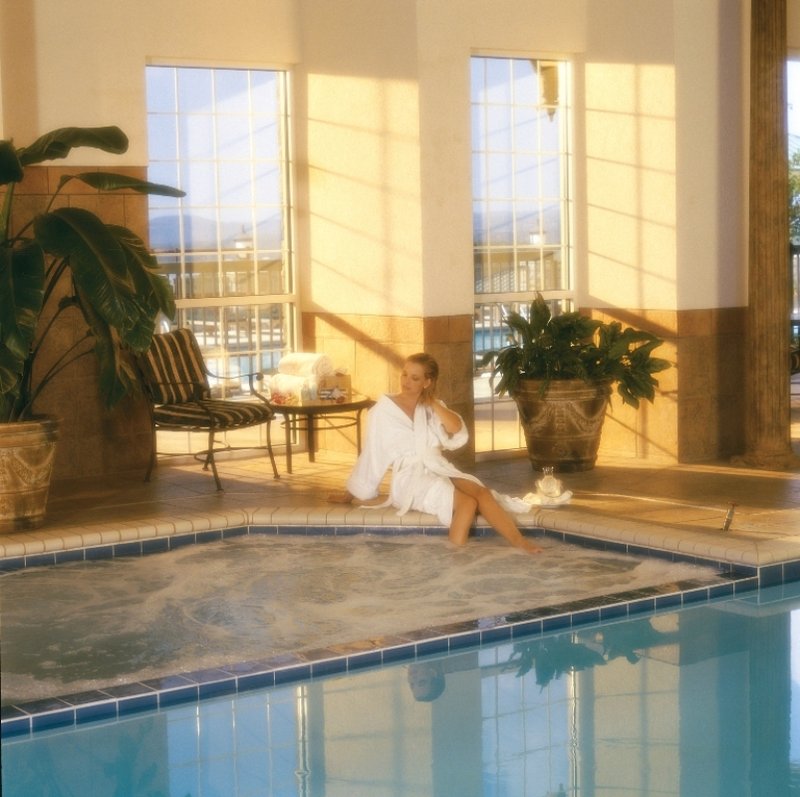 Chateau On The Lake Resort - Branson, MO