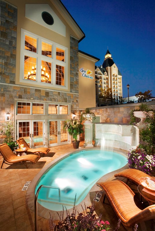 Chateau On The Lake Resort - Branson, MO