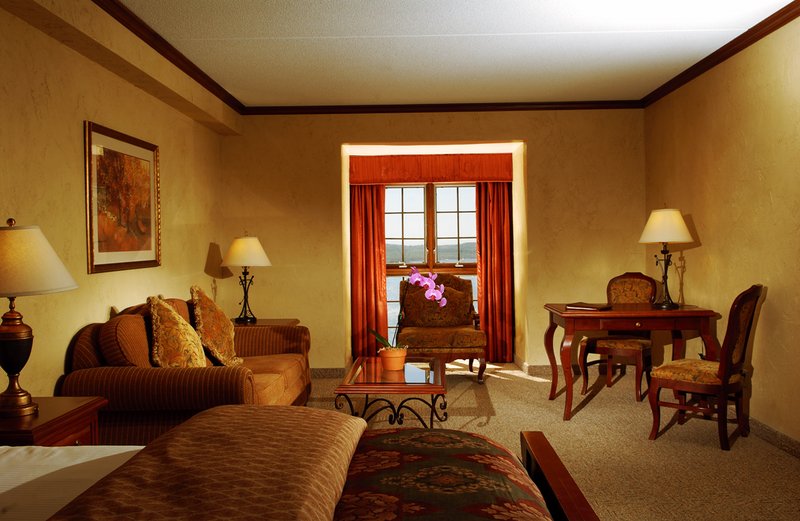 Chateau On The Lake Resort - Branson, MO