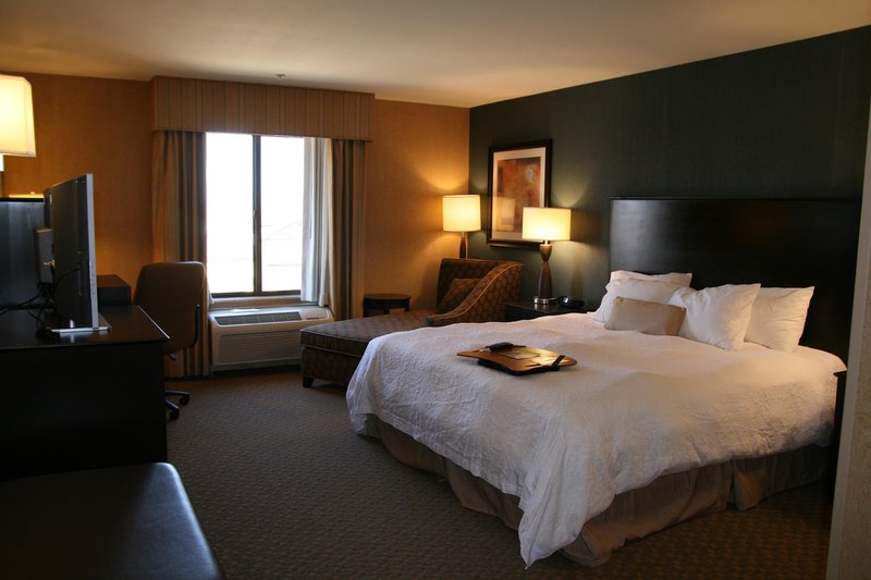 Hampton Inn & Suites Barstow - Barstow, CA