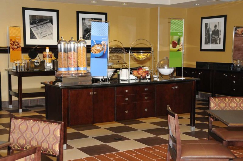 Hampton Inn Ft. Wayne/Dupont Road - Fort Wayne, IN