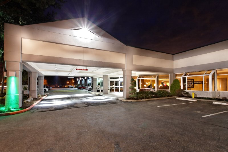 HOLIDAY INN-ISSAQUAH - Issaquah, WA