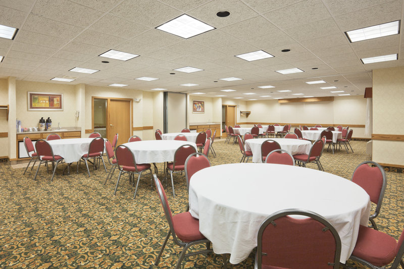 HOLIDAY INN EXPRESS-PORTAGE - Portage, IN