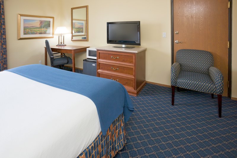 Holiday Inn Express - Bemidji, MN
