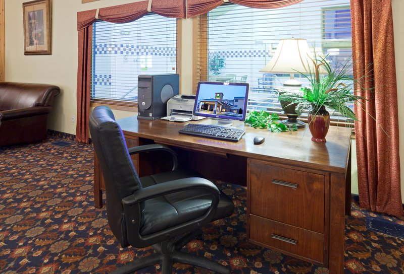 Holiday Inn Express - Bemidji, MN