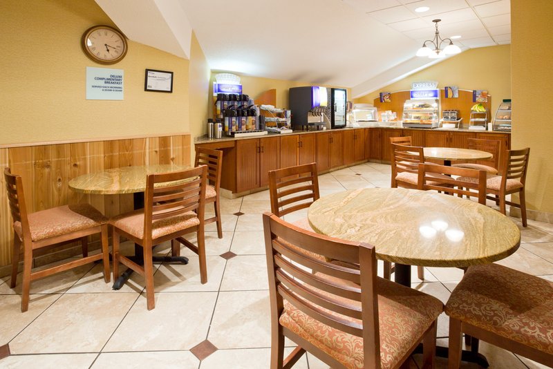 Holiday Inn Express - Bemidji, MN