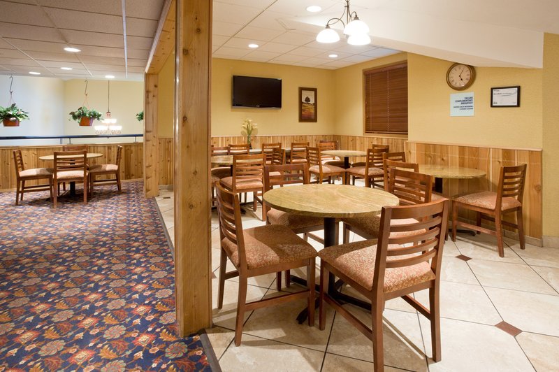Holiday Inn Express - Bemidji, MN