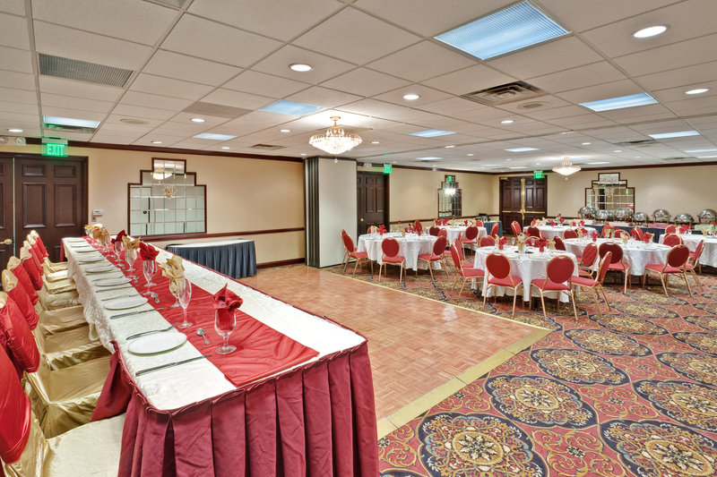Holiday Inn CHICAGO OAKBROOK - Villa Park, IL
