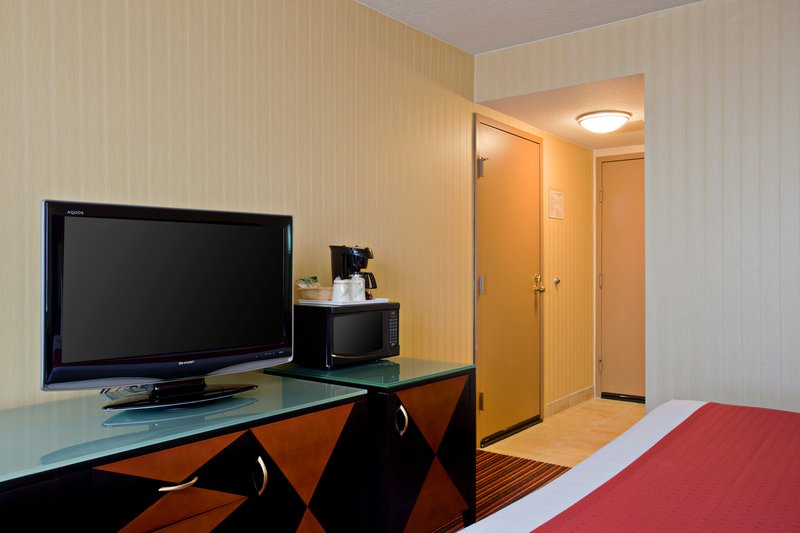 Holiday Inn Long Beach Downtown - Long Beach, CA