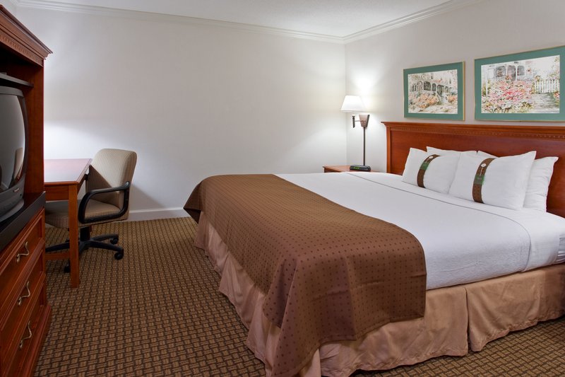 RESIDENCE INN - Westlake, OH