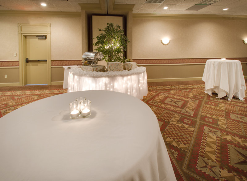 Radisson Hotel & Conference Center Coralville-Iowa City - Coralville, IA