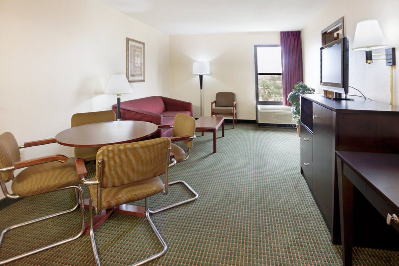 Holiday Inn Express Harlingen - Harlingen, TX