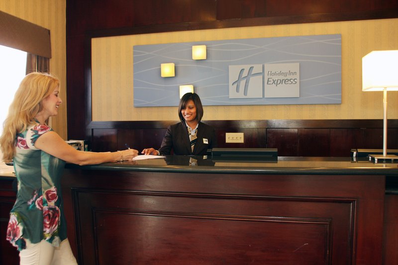 Holiday Inn Express NEW YORK JFK AIRPORT AREA - Kew Gardens, NY