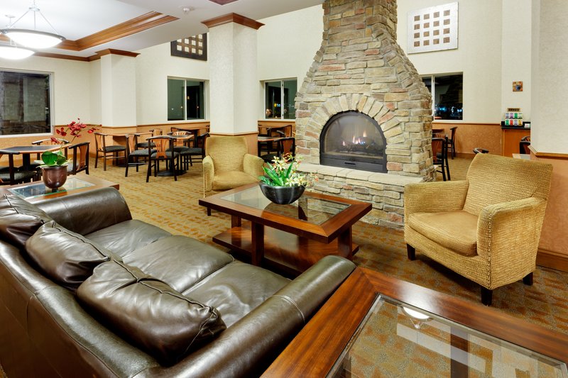 Holiday Inn Express Hotel & Suites East End - Riverhead, NY