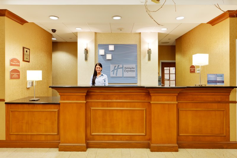 Holiday Inn Express Hotel & Suites East End - Riverhead, NY