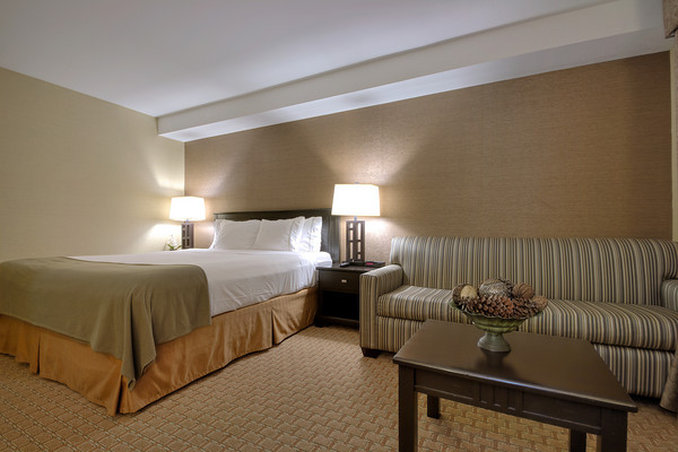 HOLIDAY INN EXPRESS-COSTA MESA - Costa Mesa, CA