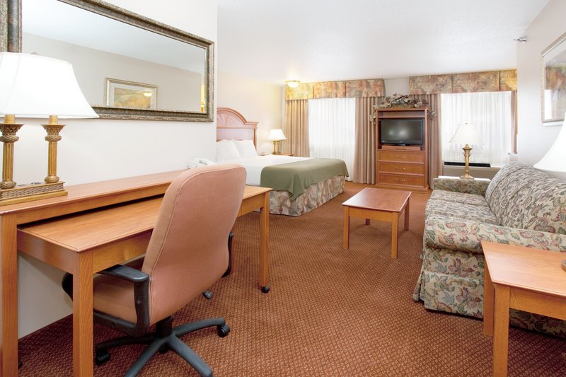 Holiday Inn Express - Alliance, NE