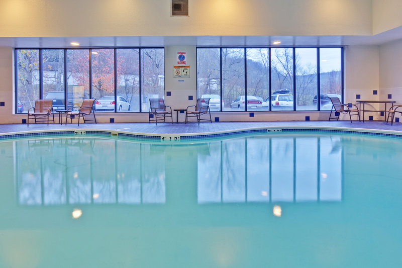 Holiday Inn Express WINFIELD - TEAYS VALLEY - Red House, WV