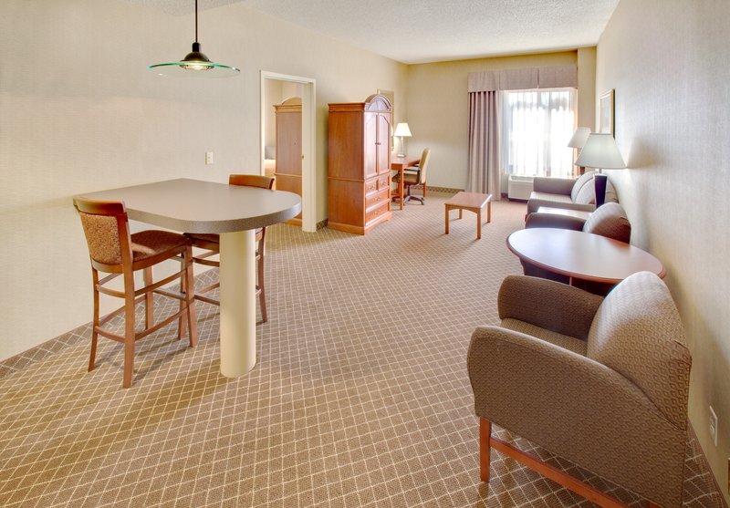Holiday Inn Express CEDAR RAPIDS (COLLINS RD) - Cedar Rapids, IA