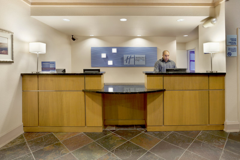 Holiday Inn Express-Monterey - Monterey, CA