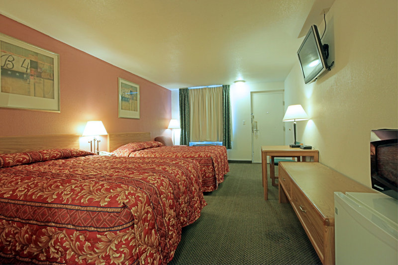 Americas Best Value Inn - Salina, KS